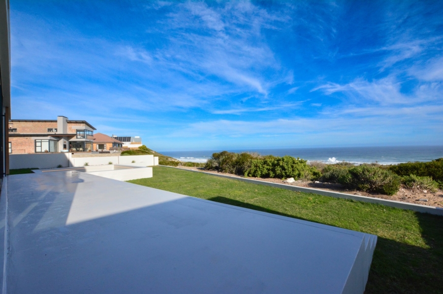 6 Bedroom Property for Sale in Yzerfontein Western Cape